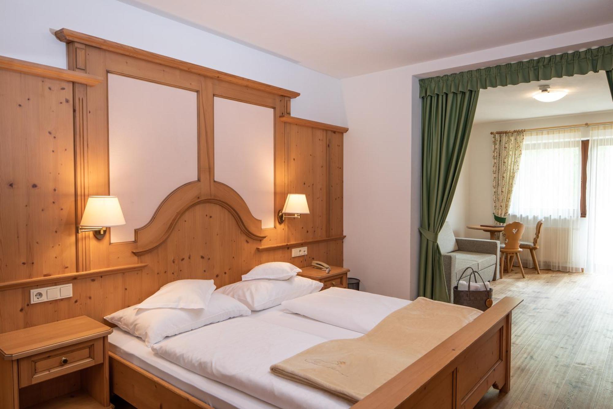 Hotel Falken Фальцес Екстер'єр фото